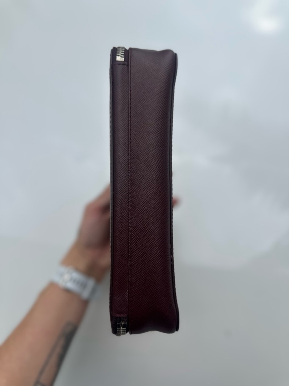 Prada Saffiano Travel Wallet / Clutch – Granato Burgundy – Excellent Condition - Picture 4 of 13